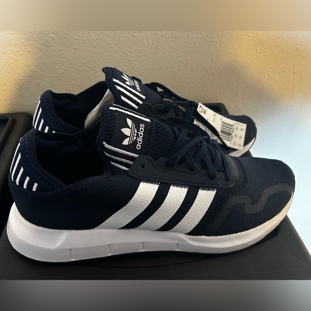 Brand New Adidas Originals Swift Run X